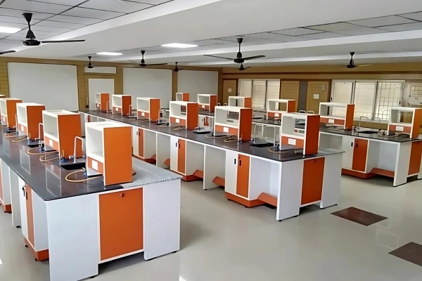 Laboratory Furniture Manufacturers in Chennai