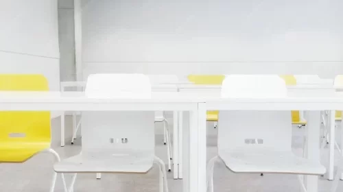 Essential Laboratory Furniture for Modern Workspaces